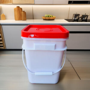 Customized 1L~25L PP Plastic Round and Square Buckets with Food Grade Lid