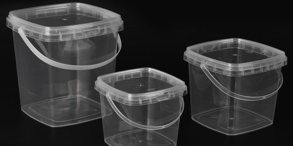 Clear plastic bucket cup for tea