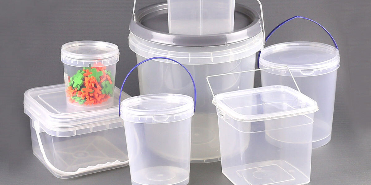 Transparent round plastic bucket with lid