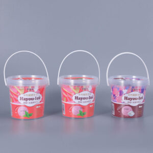 plastic bucket with lid and handle