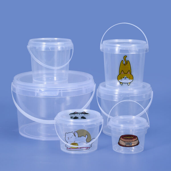 plastic bucket with lid and handle