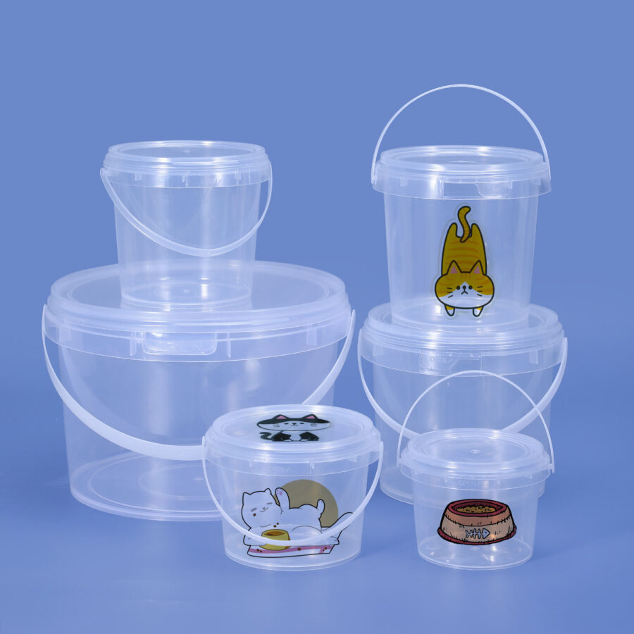 plastic bucket with lid and handle